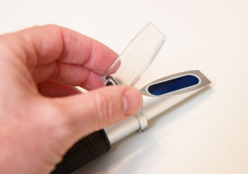 testing salinity with a refractometer